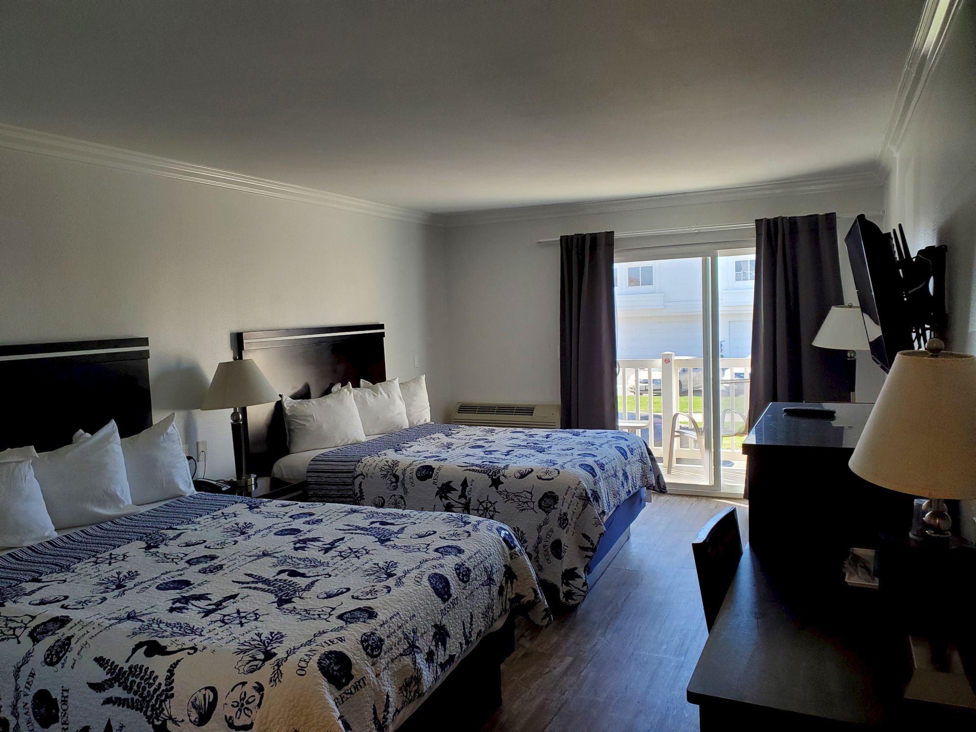 Ocean Surf Inn & Suites