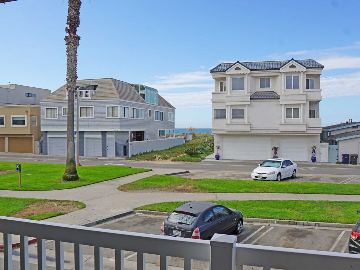 Ocean Surf Inn & Suites